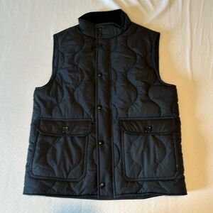 Banana republic men’s puffy vest